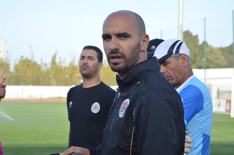 عكس إدارة الفتح.. الركراكي يساند حكم مباراة الوداد