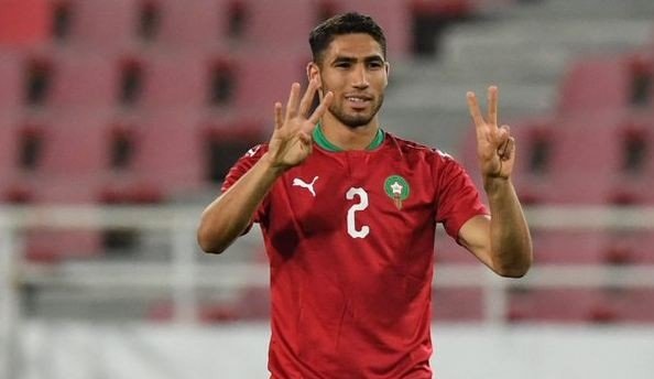 حكيمي المغربي الوحيد في التشكيلة المثالية لمنتخب نجوم أفريقيا سنة 2021