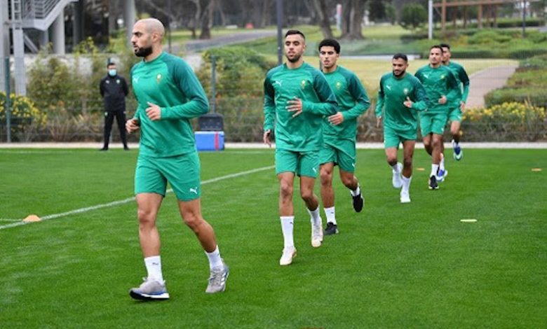 طباخ مغربي وخبير تغدية يرافقون المنتخب للكاميرون