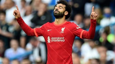 وكيل محمد صلاح يثير الجدل برسالة غامضة