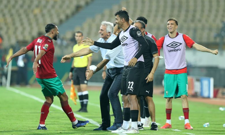 لاعبو المنتخب يتجاهلون خبر إقالة وحيد حاليلوزيتش