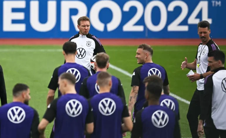 يورو 2024.. البعوض والروائح الكريهة تزعج لاعبي ألمانيا قبل مواجهة الدنماك
