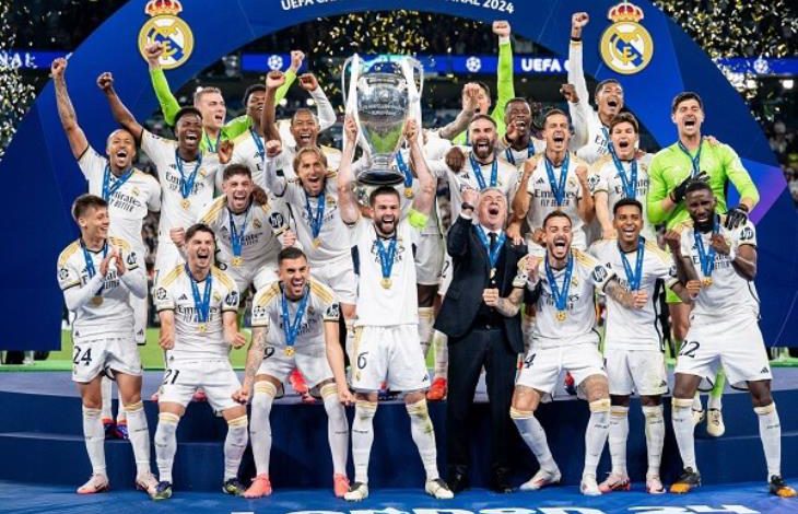 حفل الكرة الذهبية.. ريال مدريد يتوج بجائزة أفضل نادي في العالم